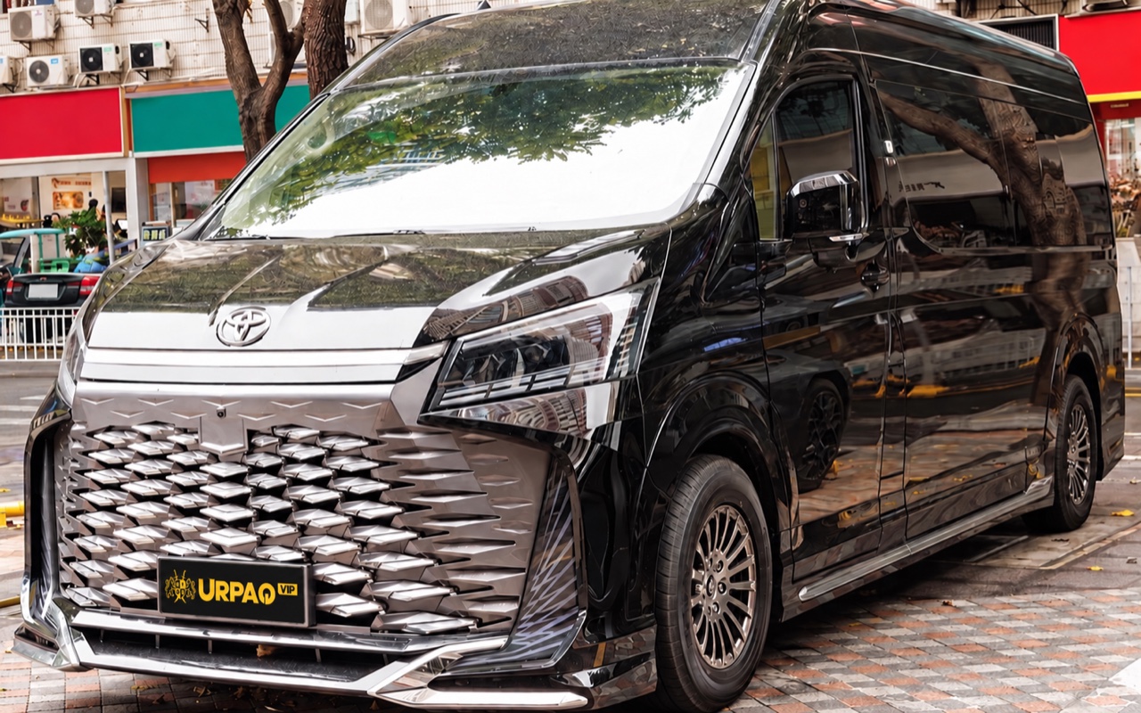 Toyota Hiace — фотография модели
