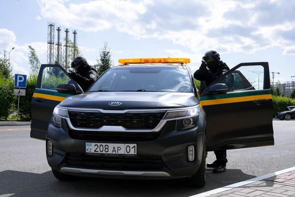 Патрульный автомобиль группы быстрого реагирования